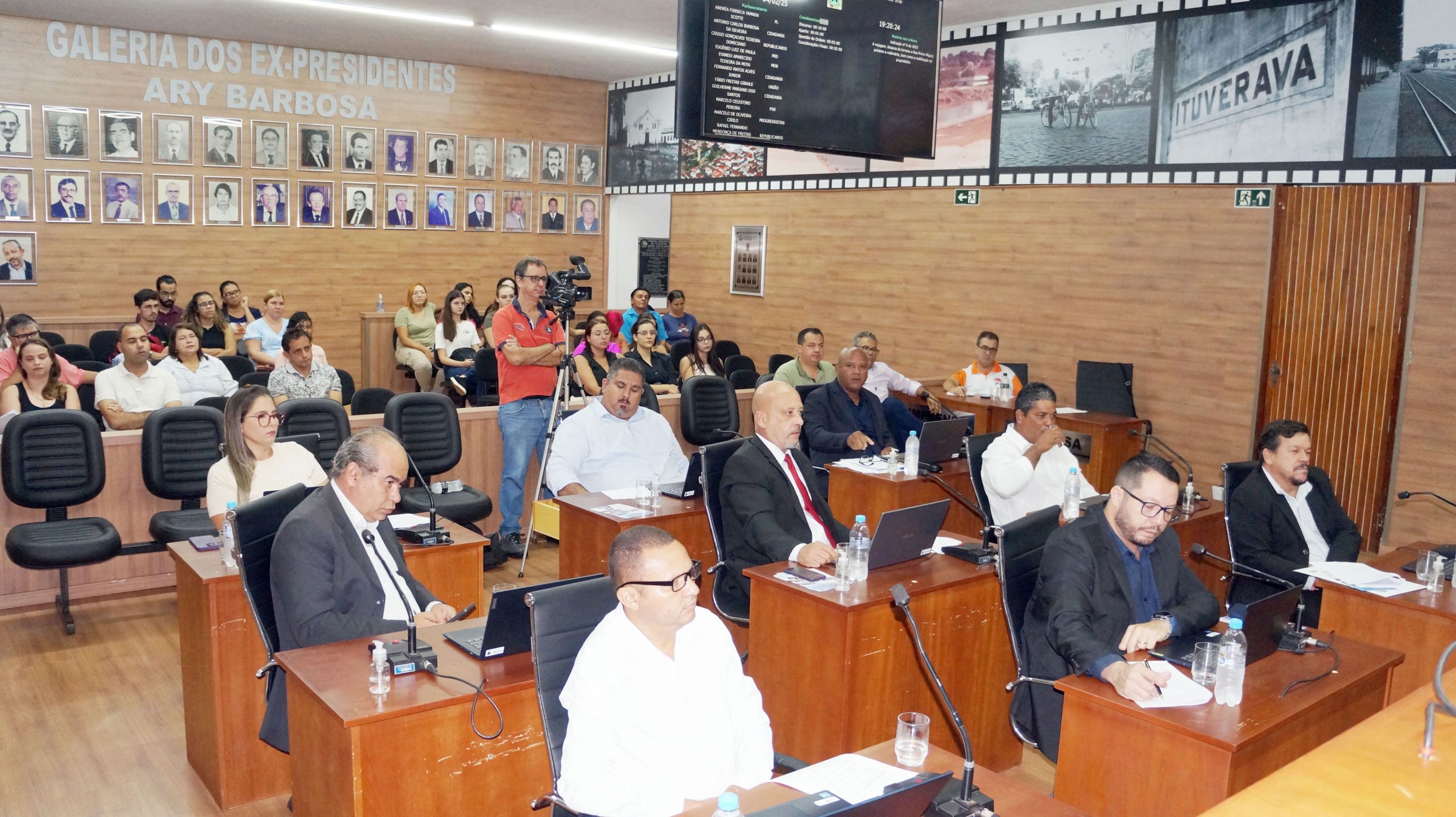 Vereadores apresentam mais de 50 indicações